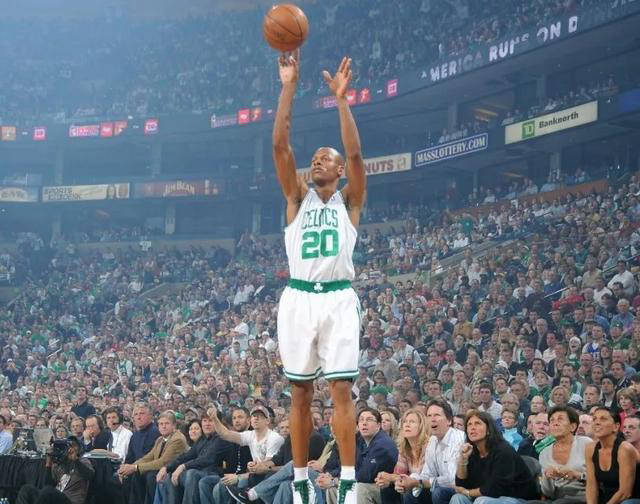 雷吉·米勒：只有这5人真正改变了篮球，现役仅1人(nba雷吉米勒)
